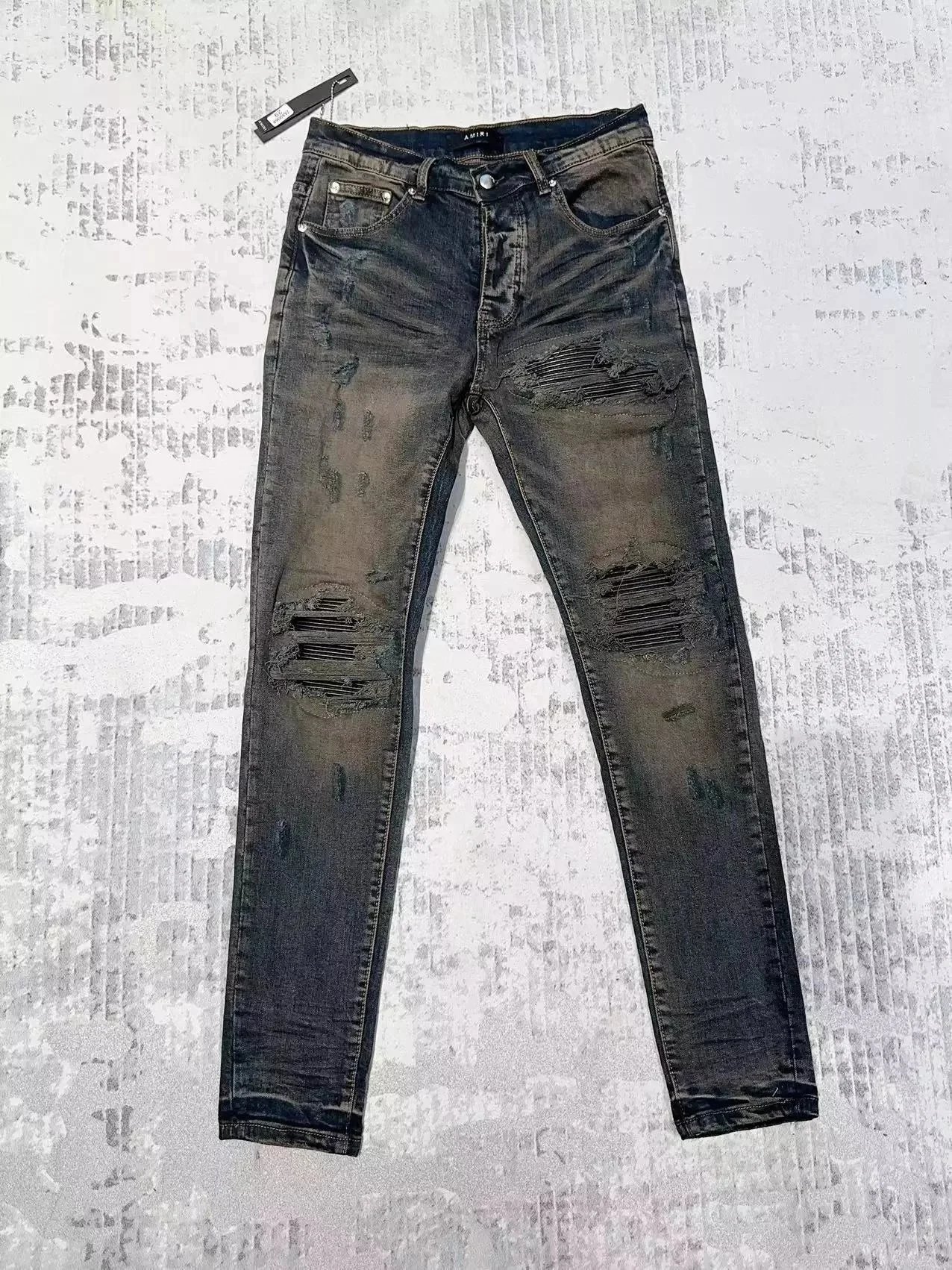 31 Black 002