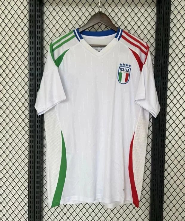 24–25 Italy away game