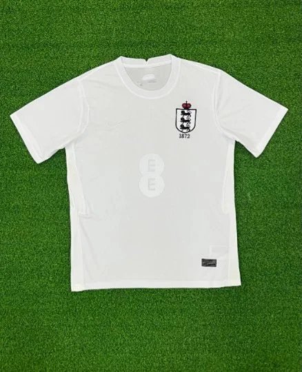 2425 England training kit in white