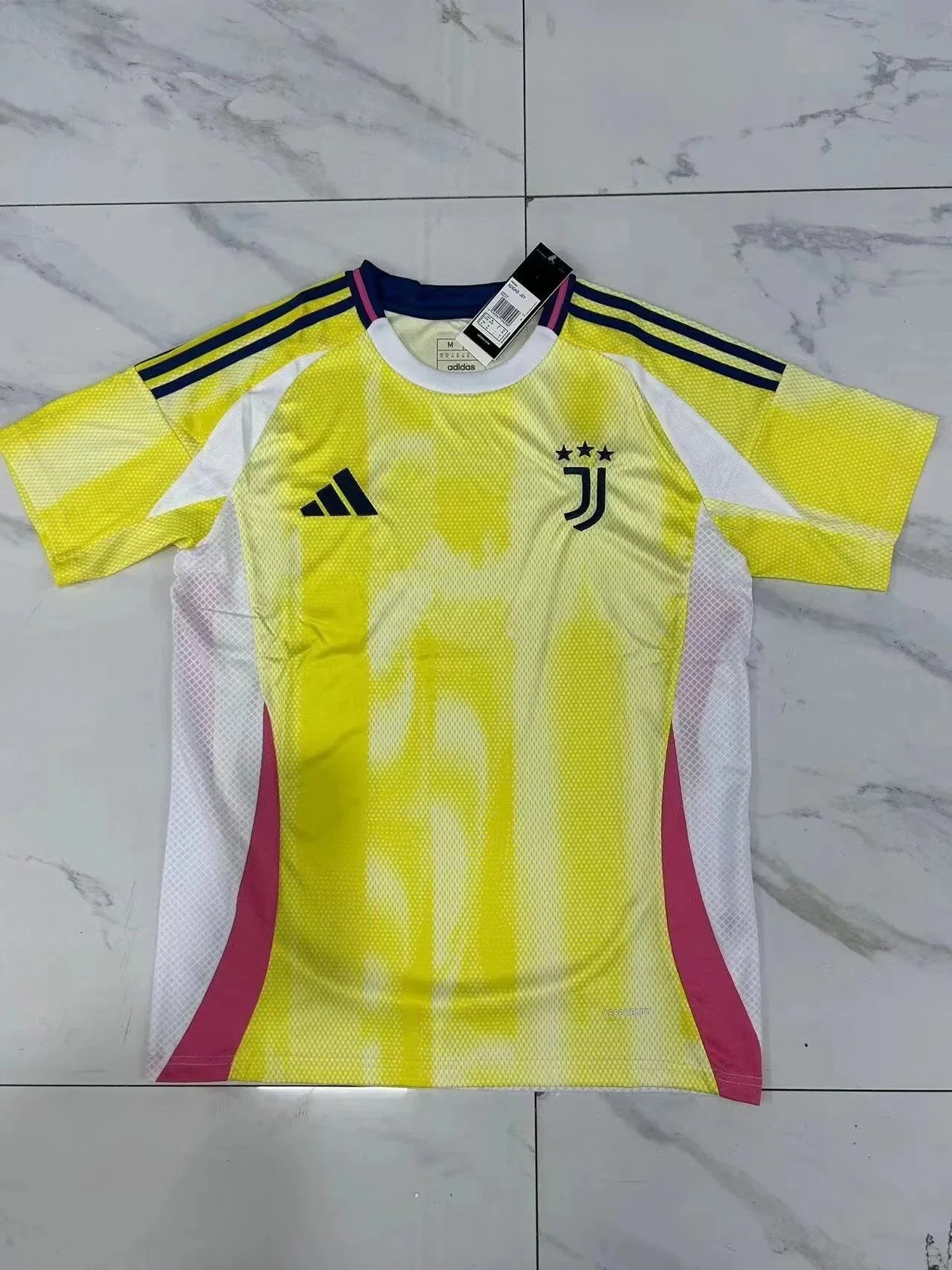 24-25 Juventus away game