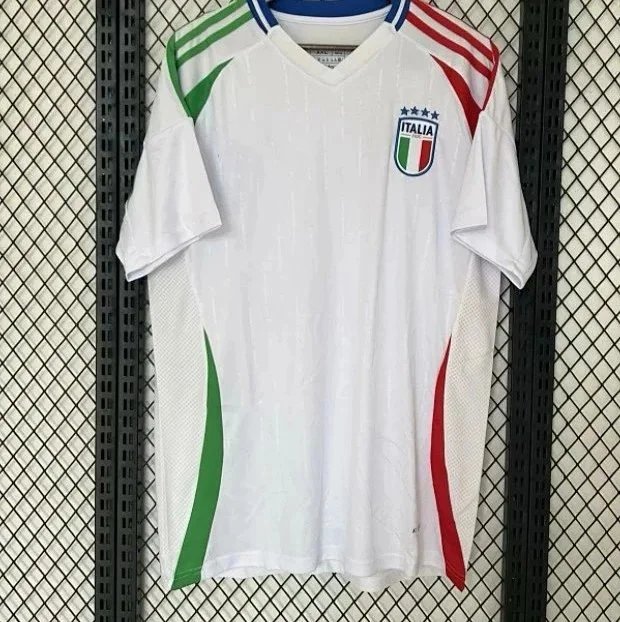 24–25 Italy away game