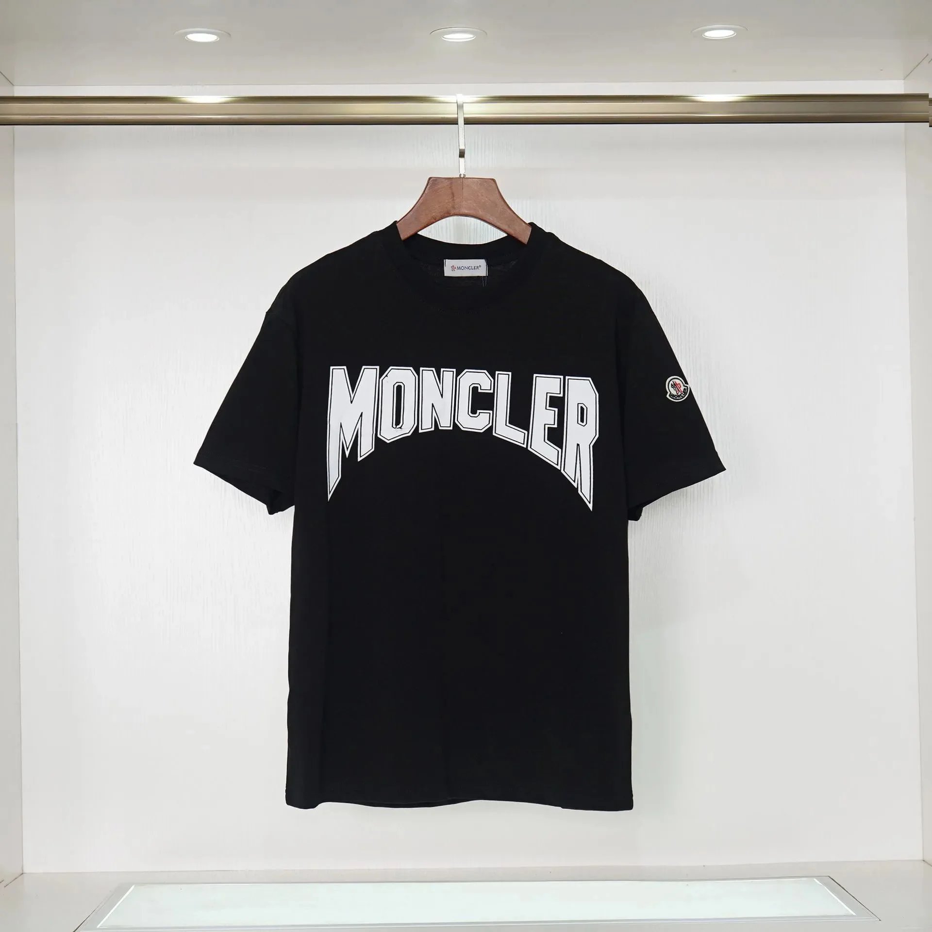 R 207 black