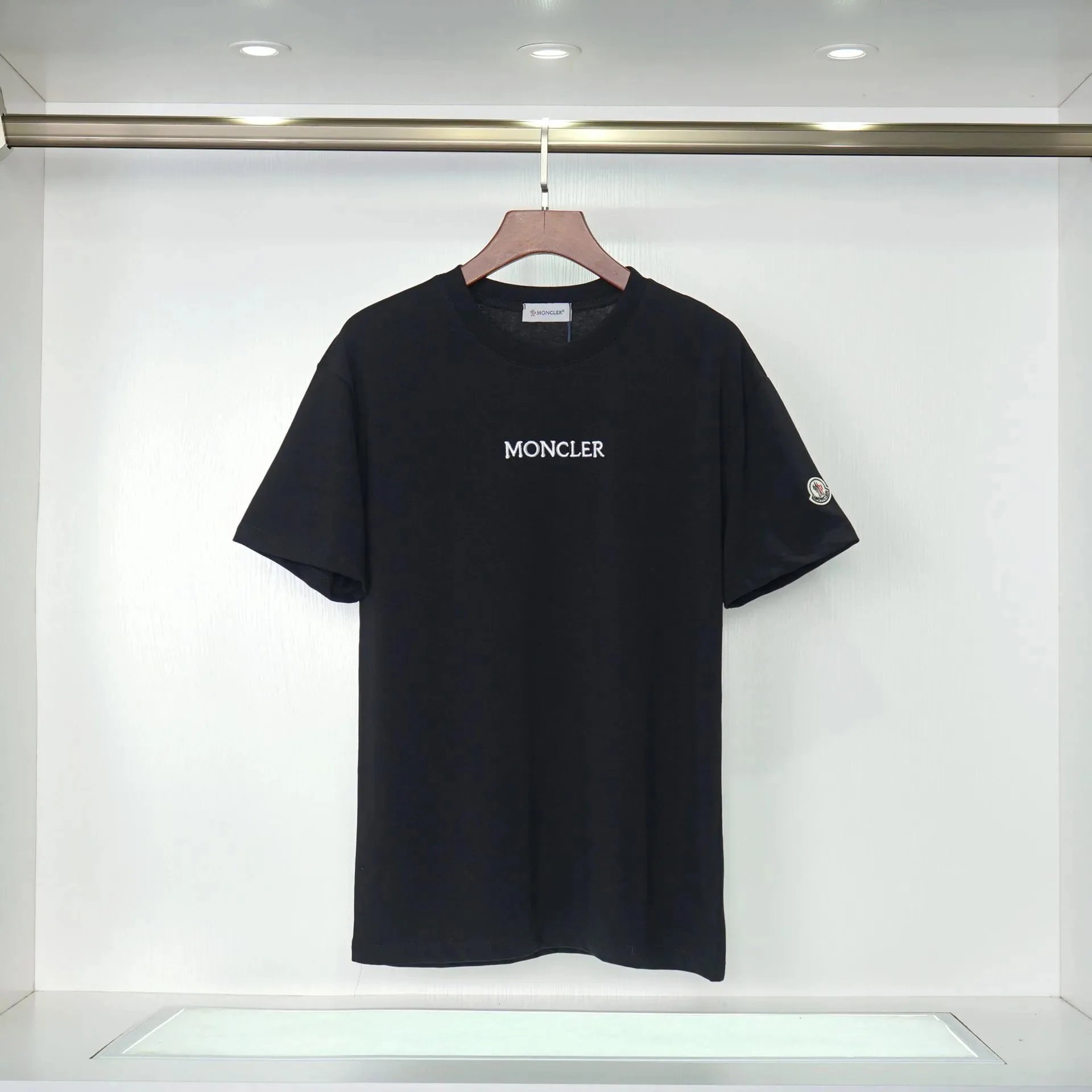 R 201 black