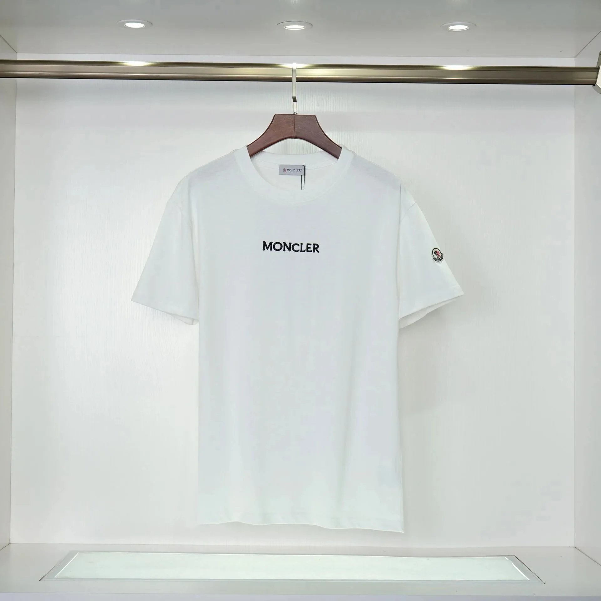R 201 white