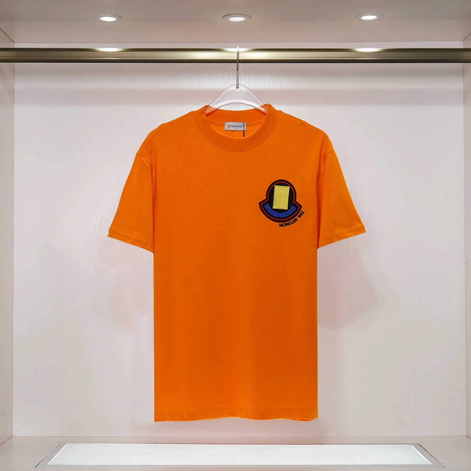 R 163 orange