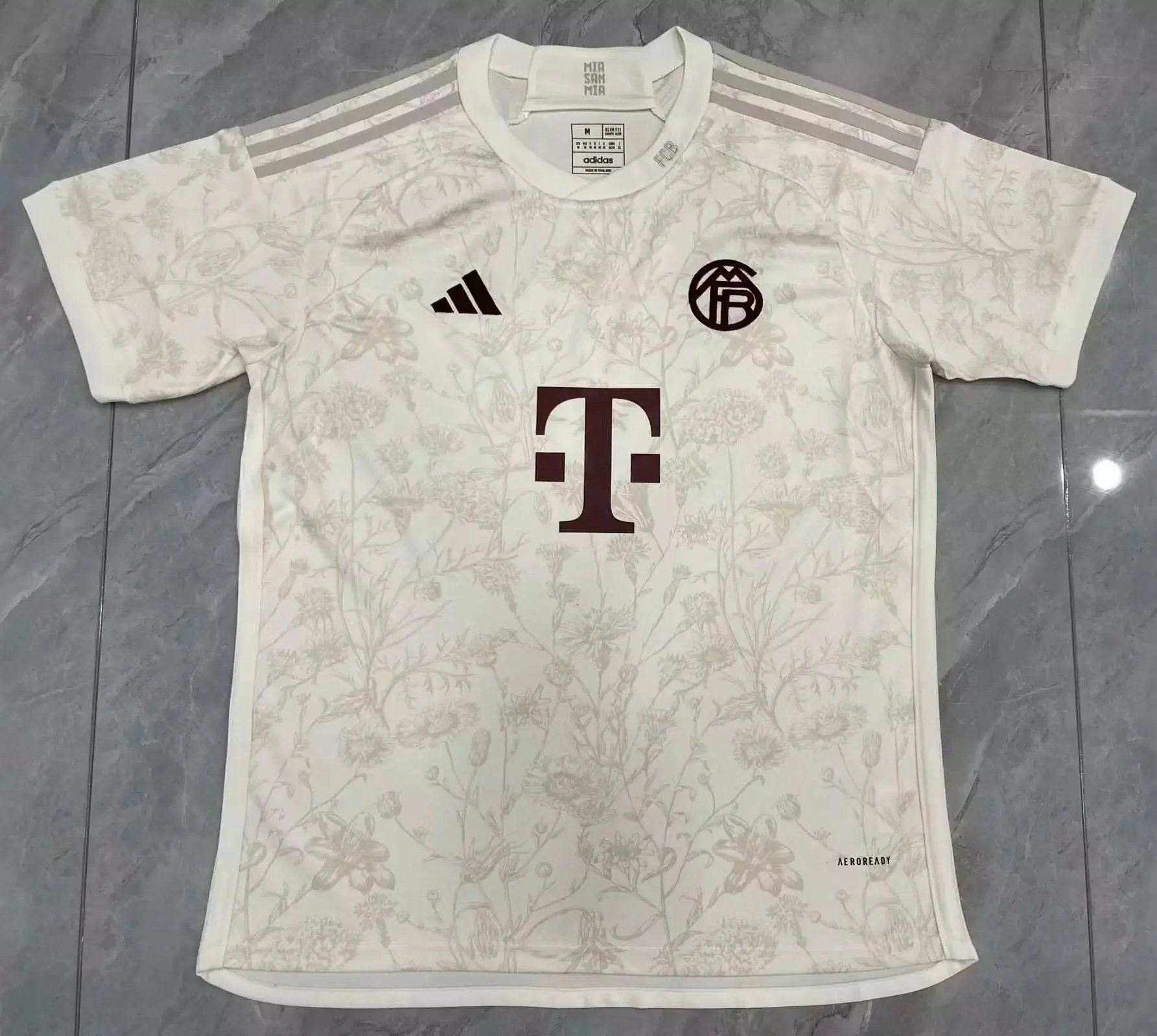 02 White 006