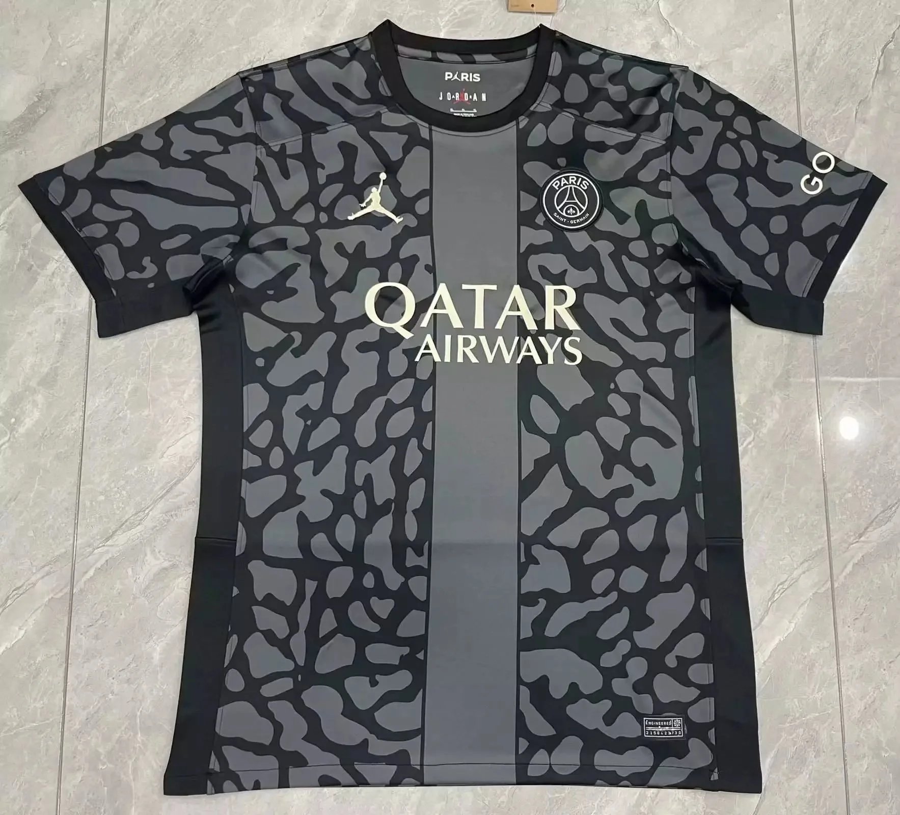 06 Black 006