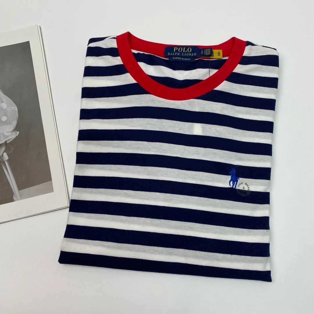 red collar blue and white stripes red neck blue and white stripe