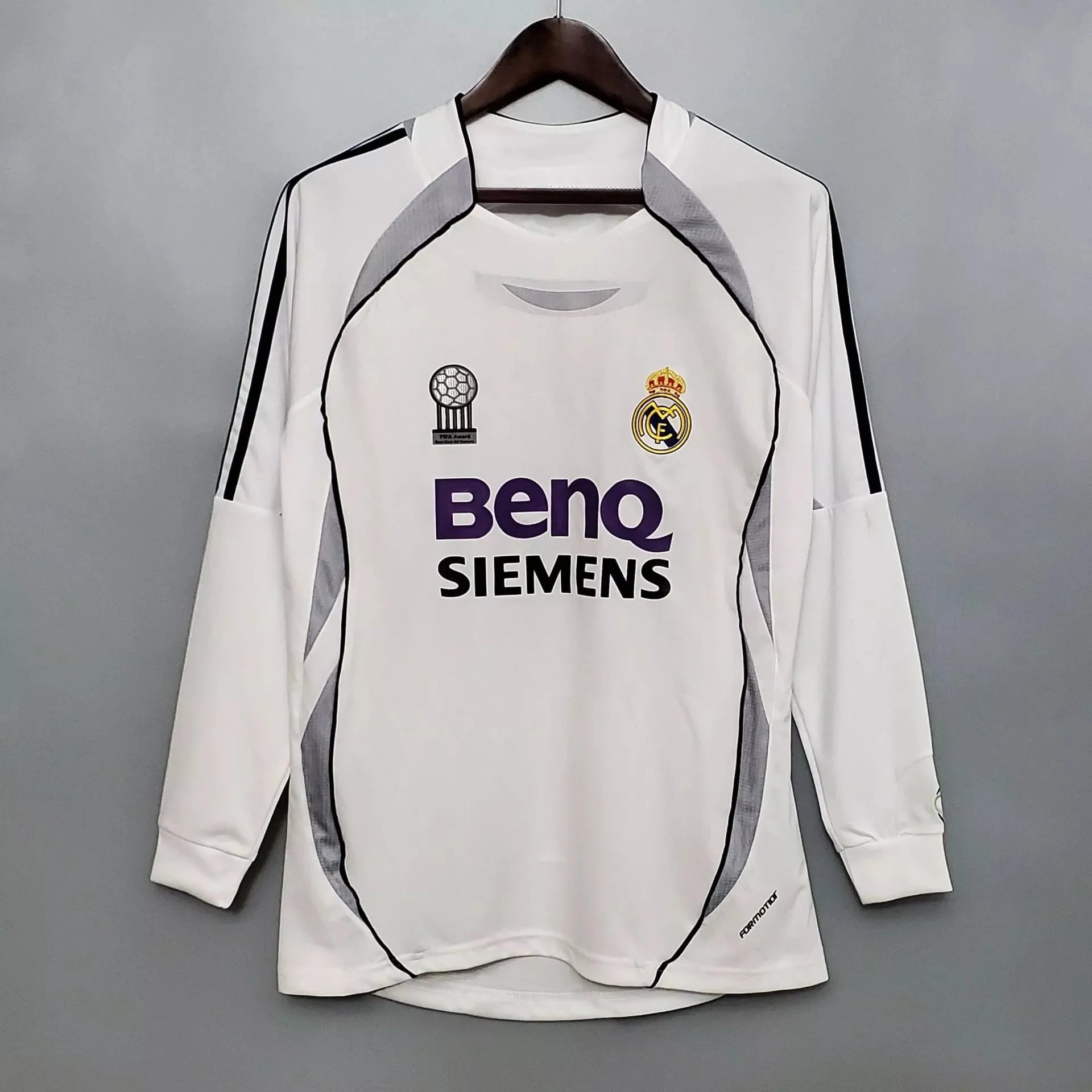 2006-07 Real Madrid home long-sleeve jersey