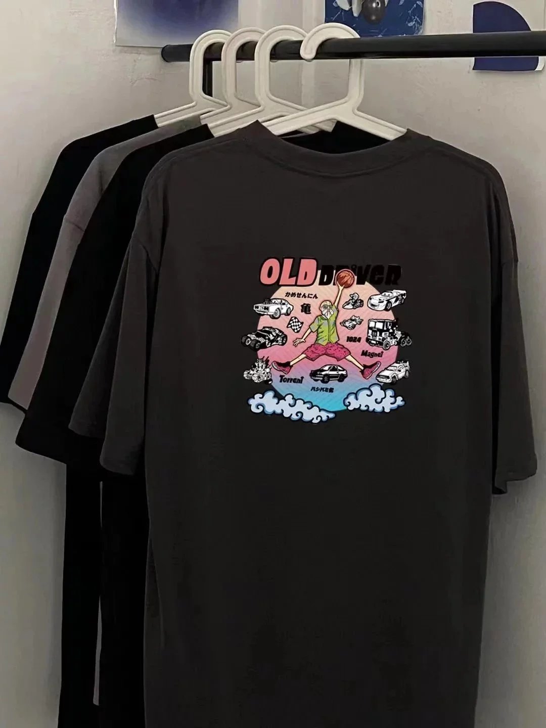 Dark Gray Elderly Basketball 002