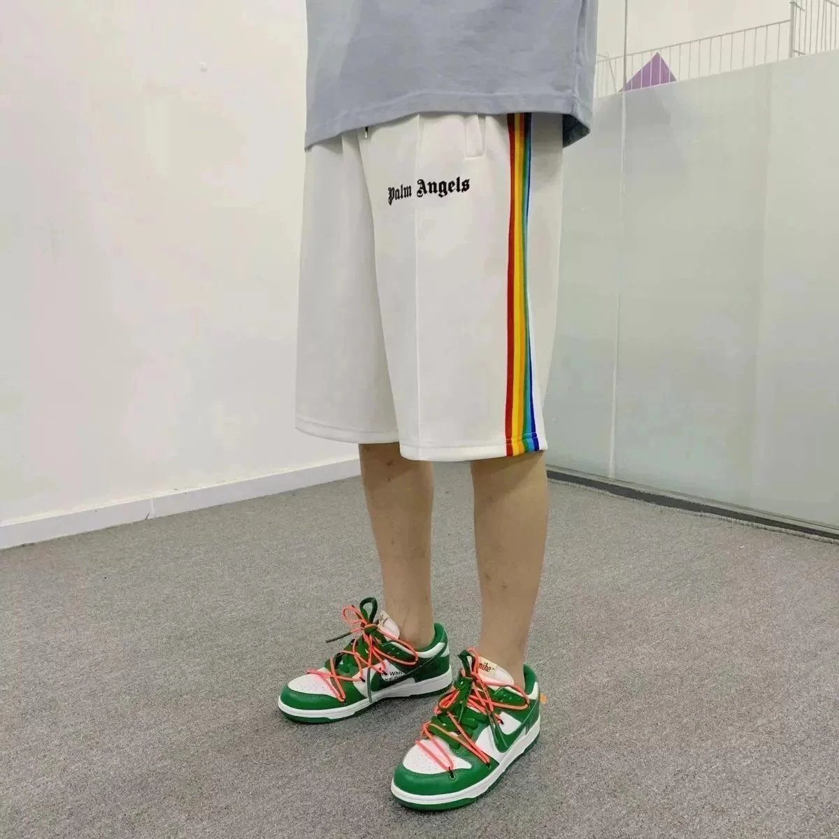 28 white