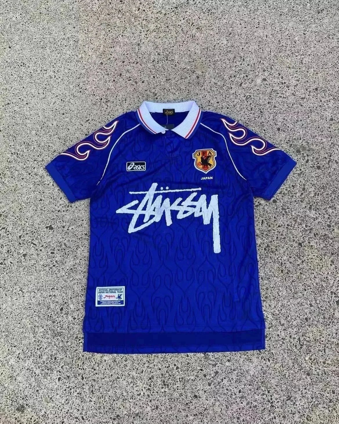 31 blue