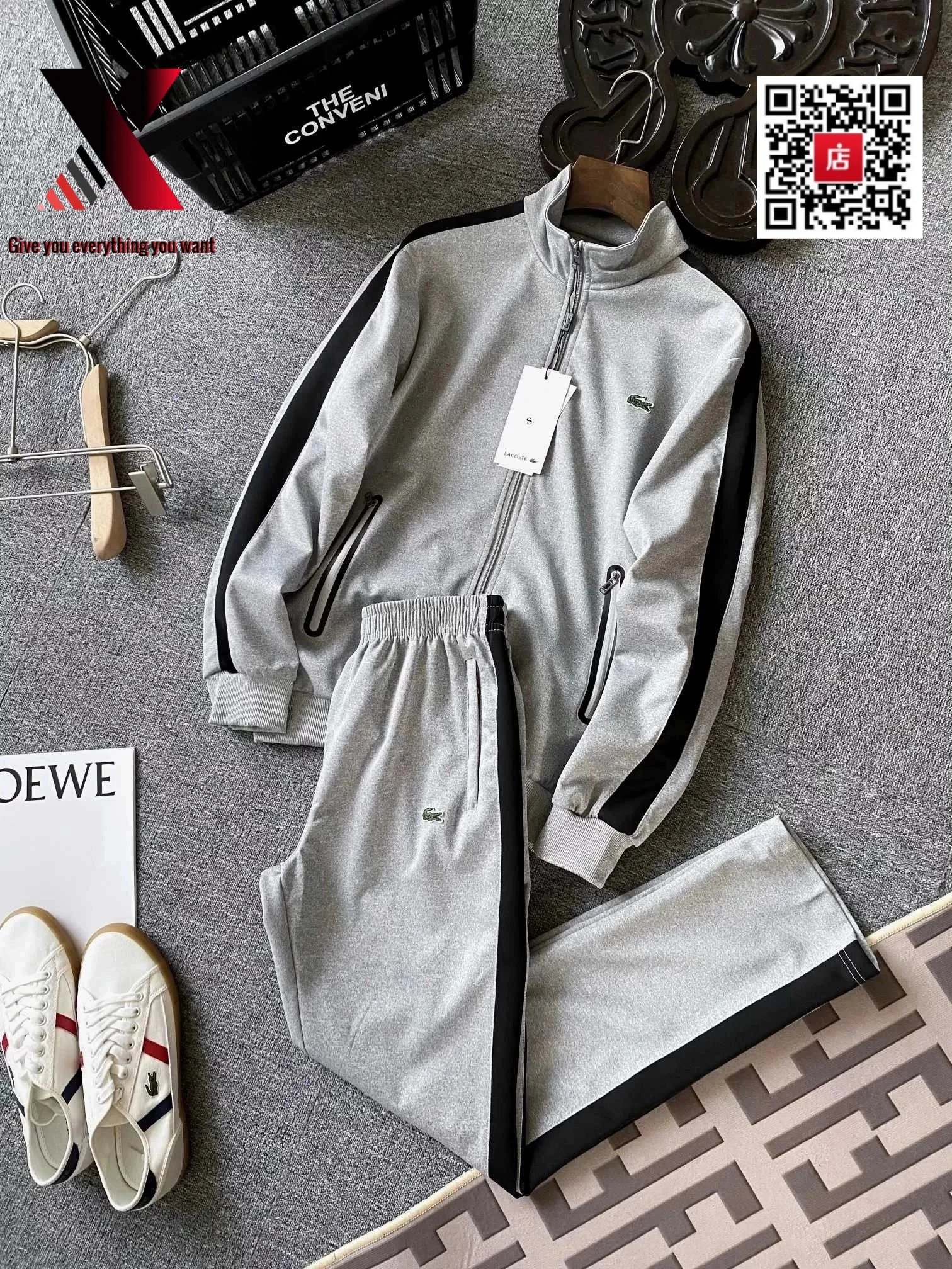 gray sports suit