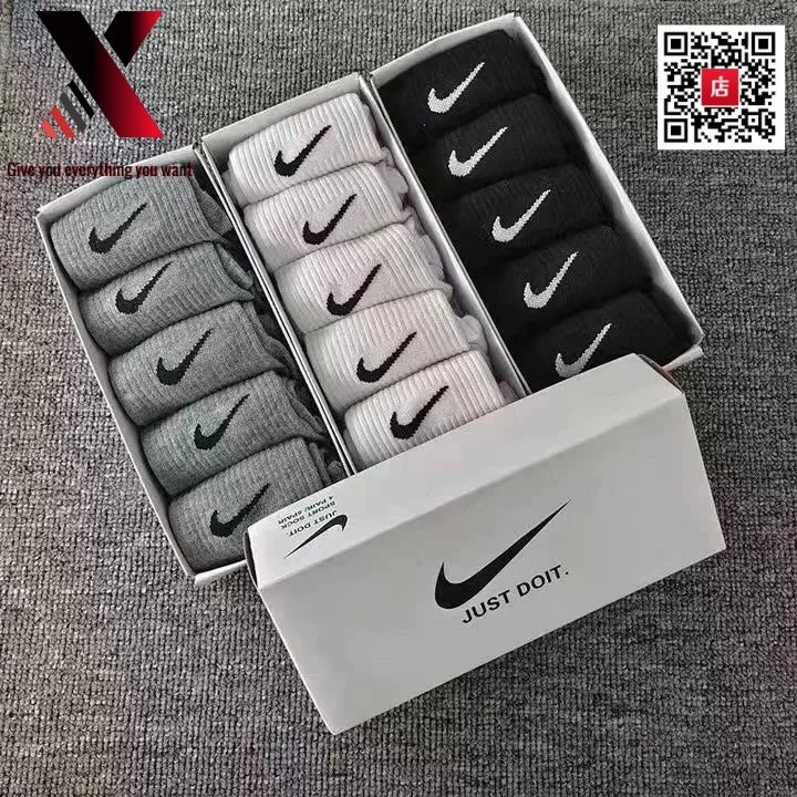 5 pairs of white short tube socks