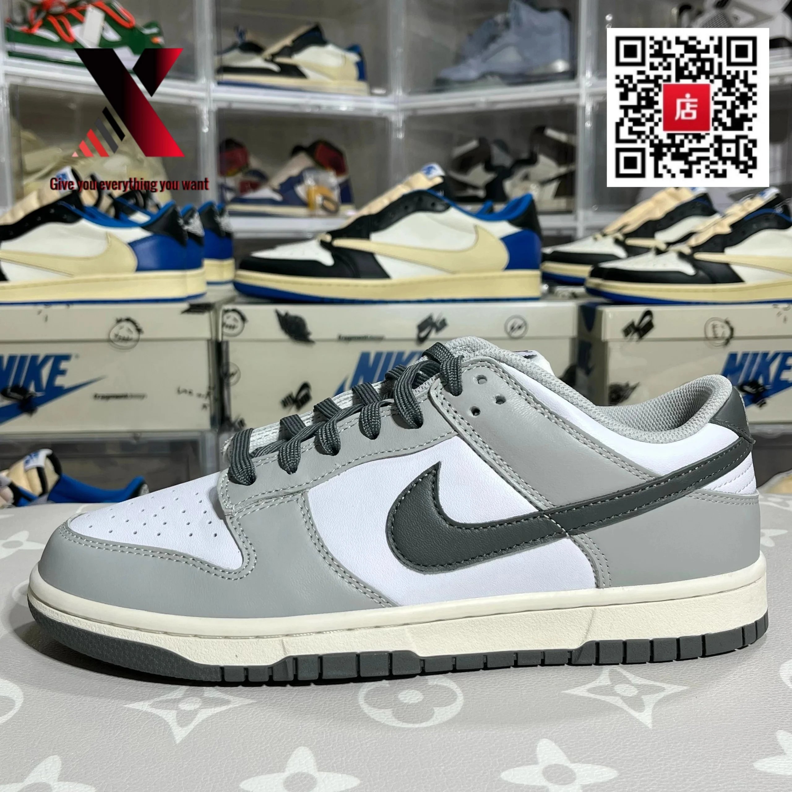 Dunk gray black new color scheme