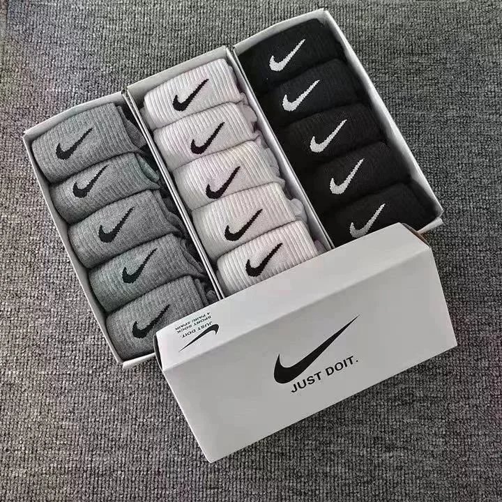 5 pairs of gray short tube socks