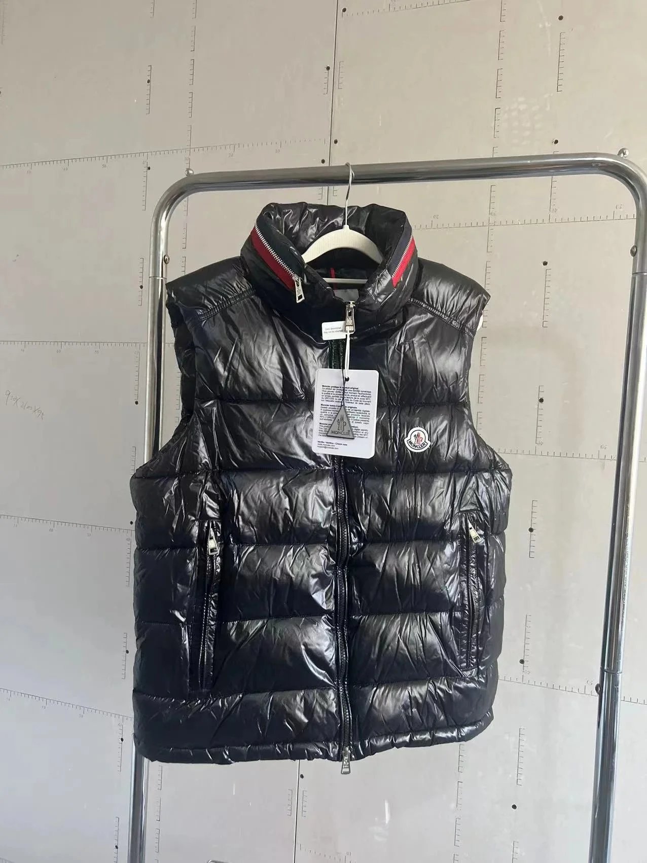 30 black
