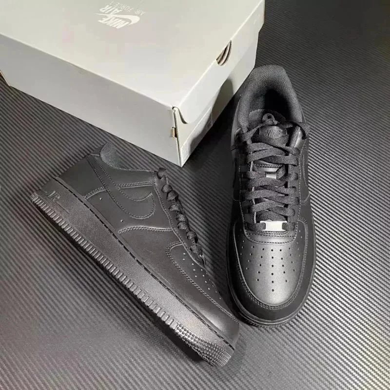AF1 Pure Black Low CW2288-001
