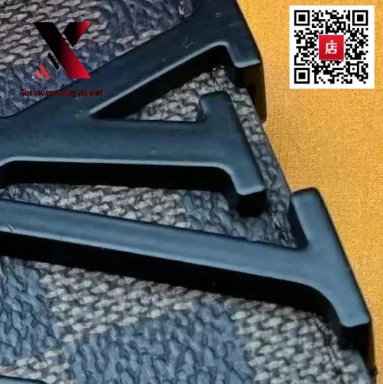 Cage black buckle