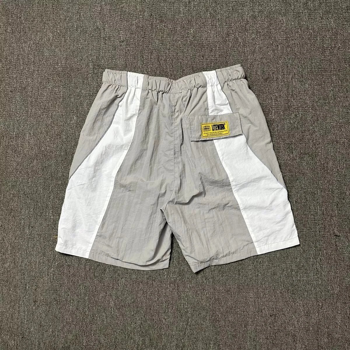 18 gray-white