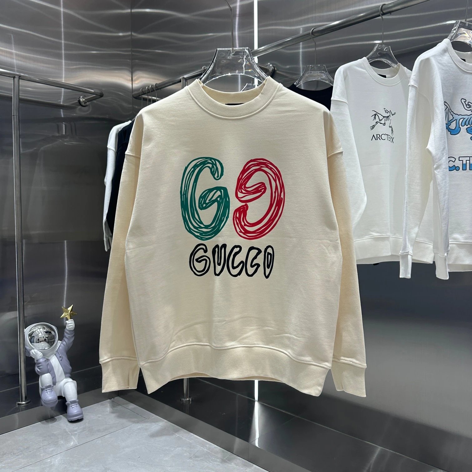 23