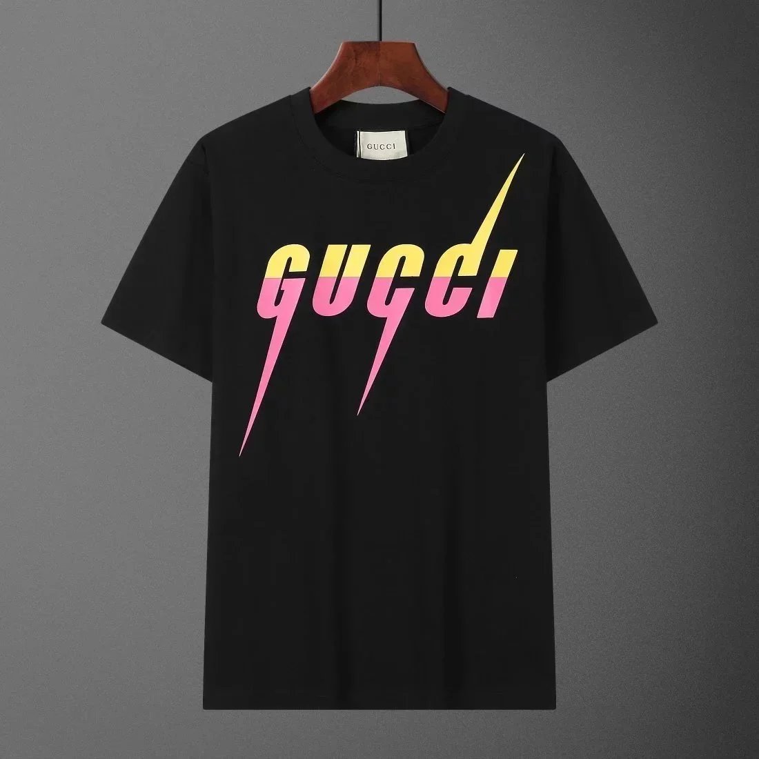 Black background powder yellow logo 002