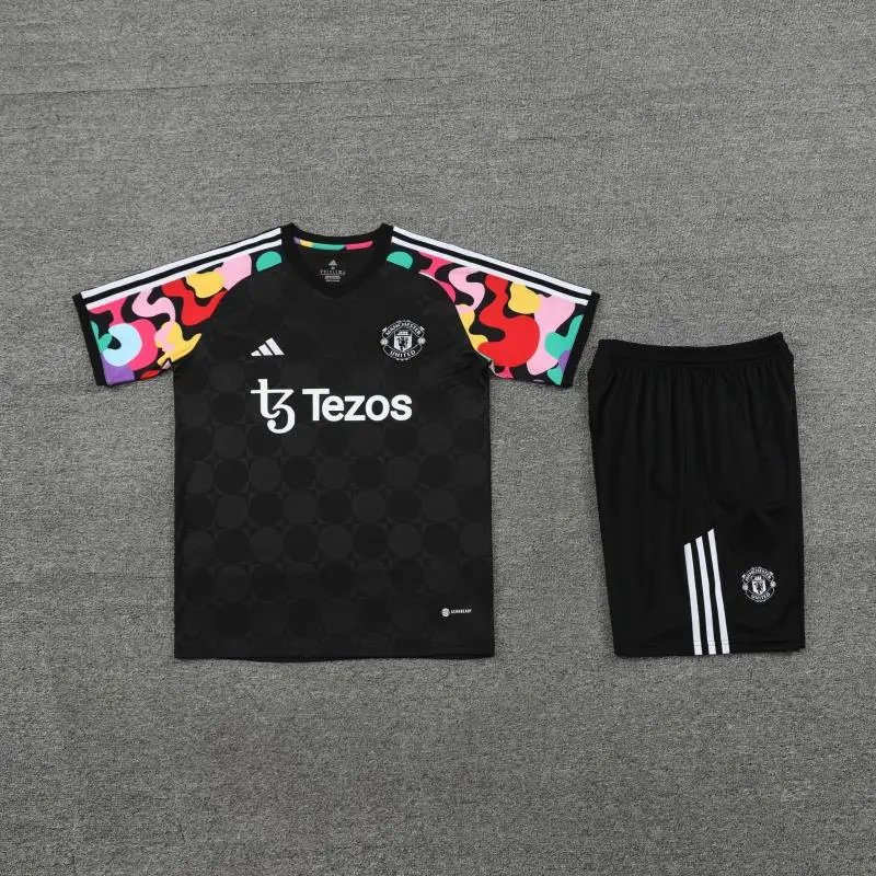 Manchester United black