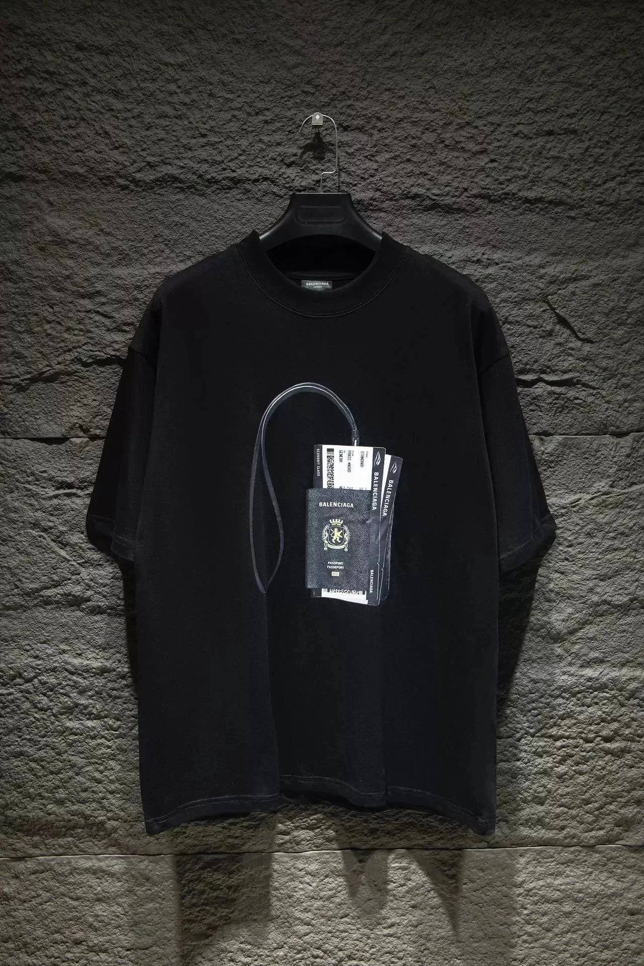 Black passport 002
