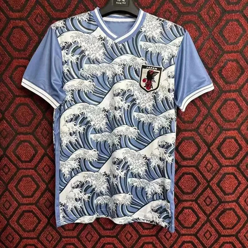 07 Blue White 006