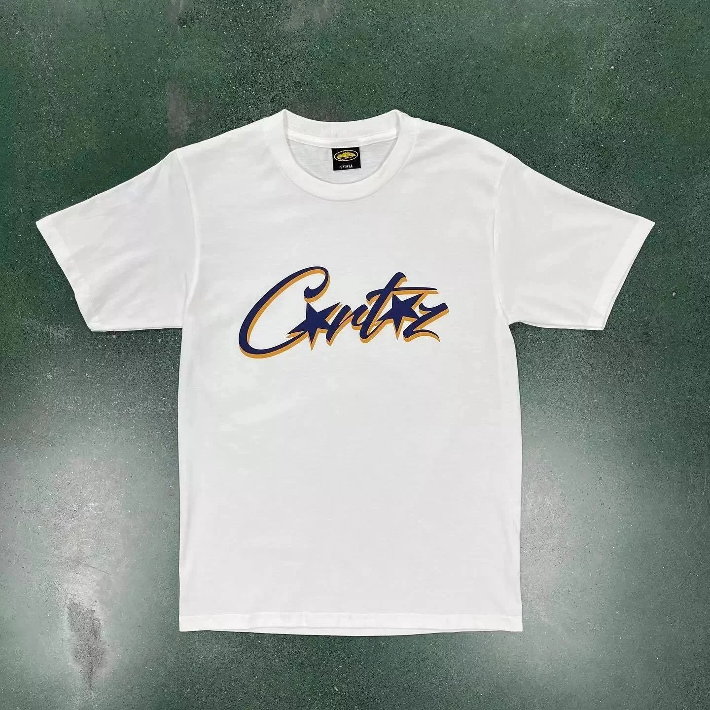 28 white
