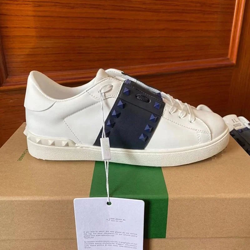 Blue rivets 15