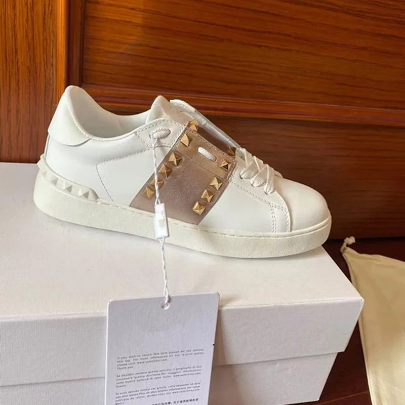 Chocolate-colored rivets 19