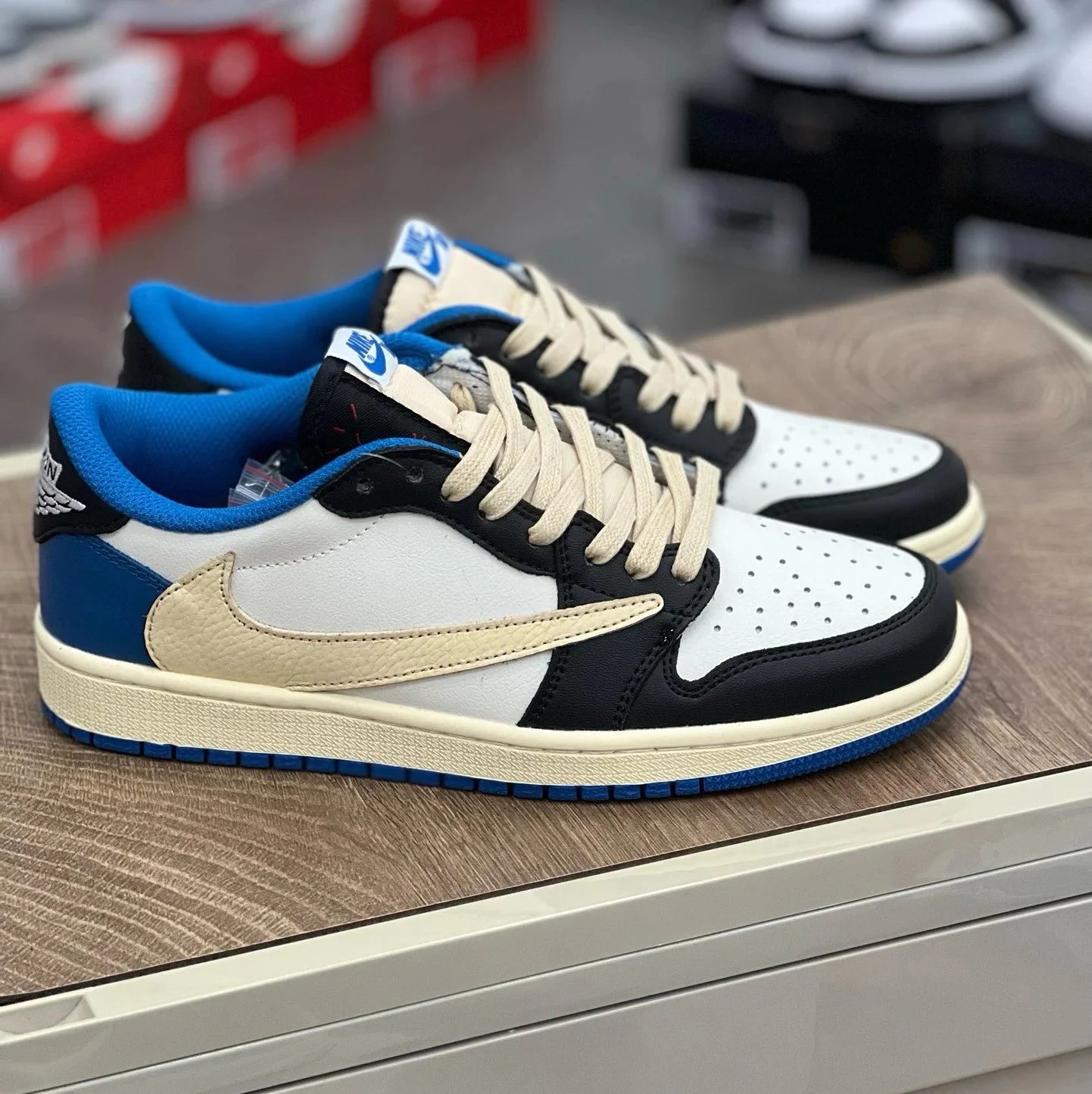 Fragment Design Low Lightning Barb
