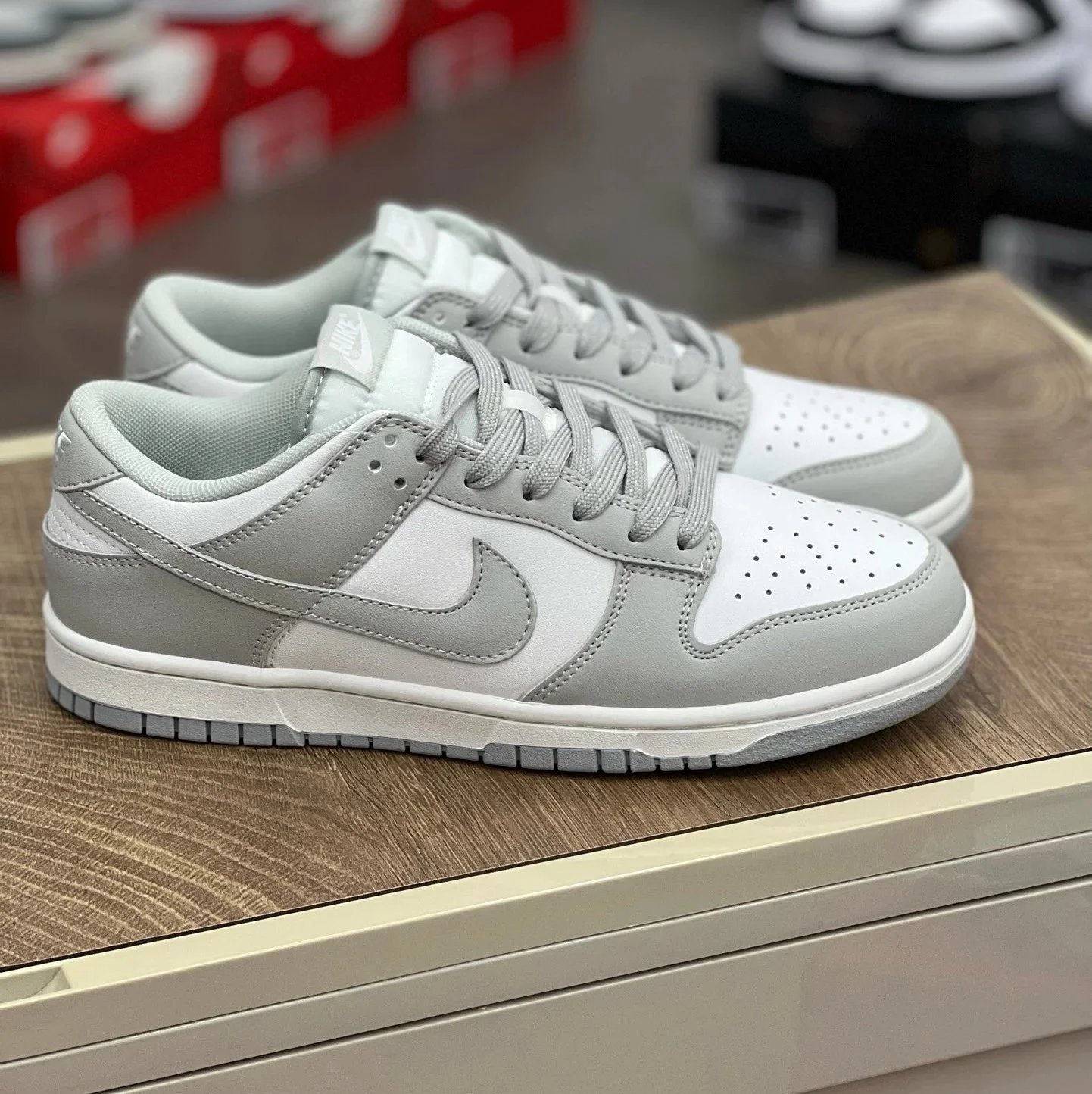 Grey Fog gray-white