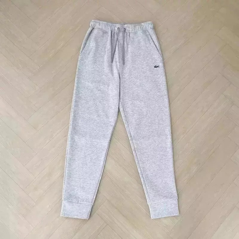 32 Light Gray 002