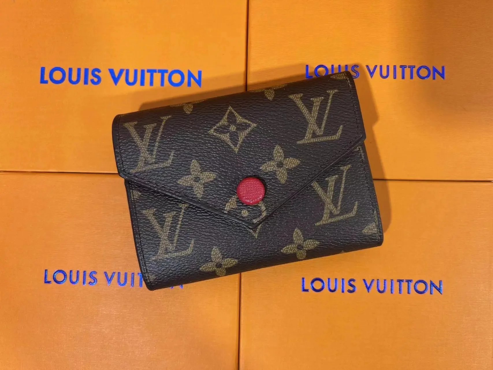CKQB044 (no refund or exchange at special price)