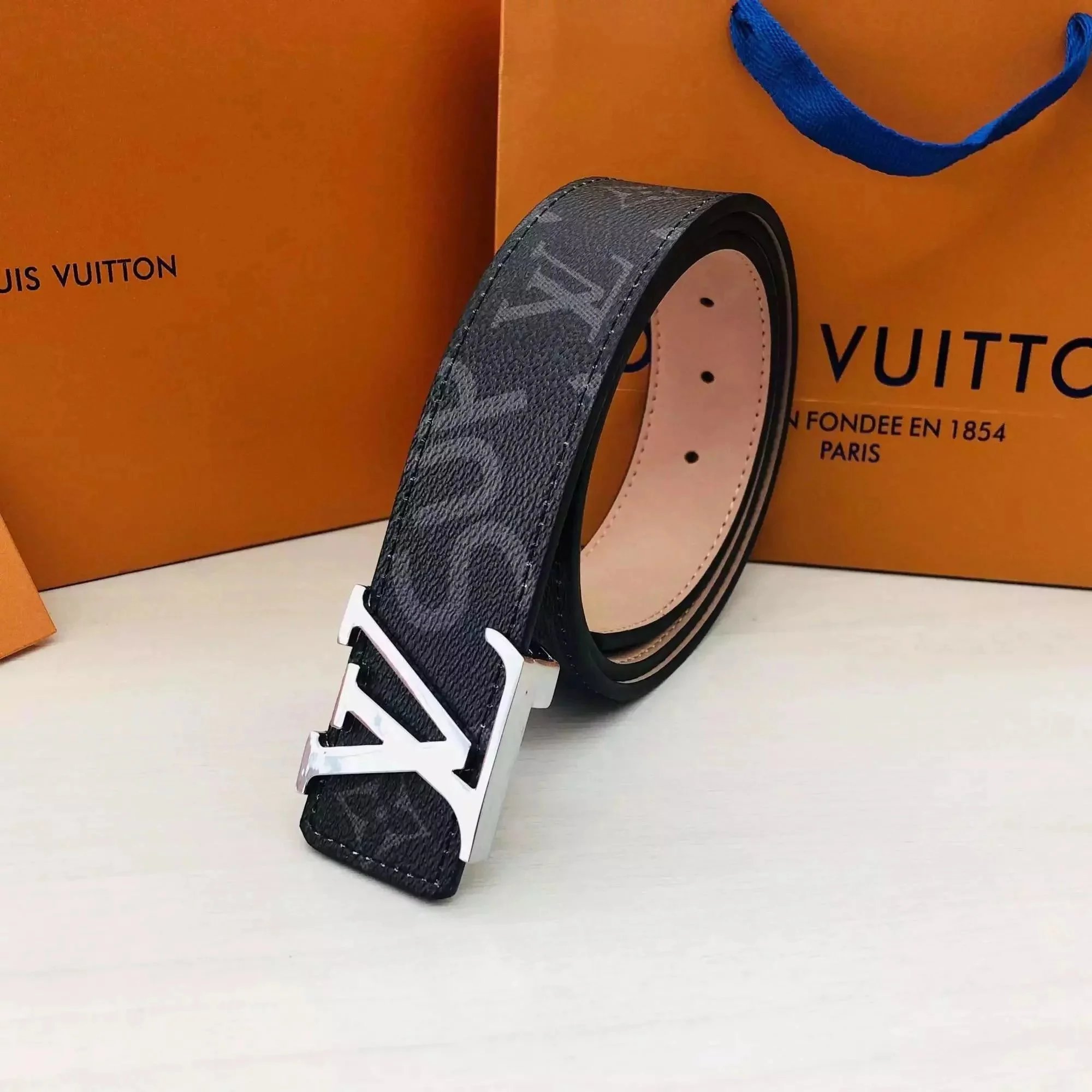 New SUP black and silver buckle