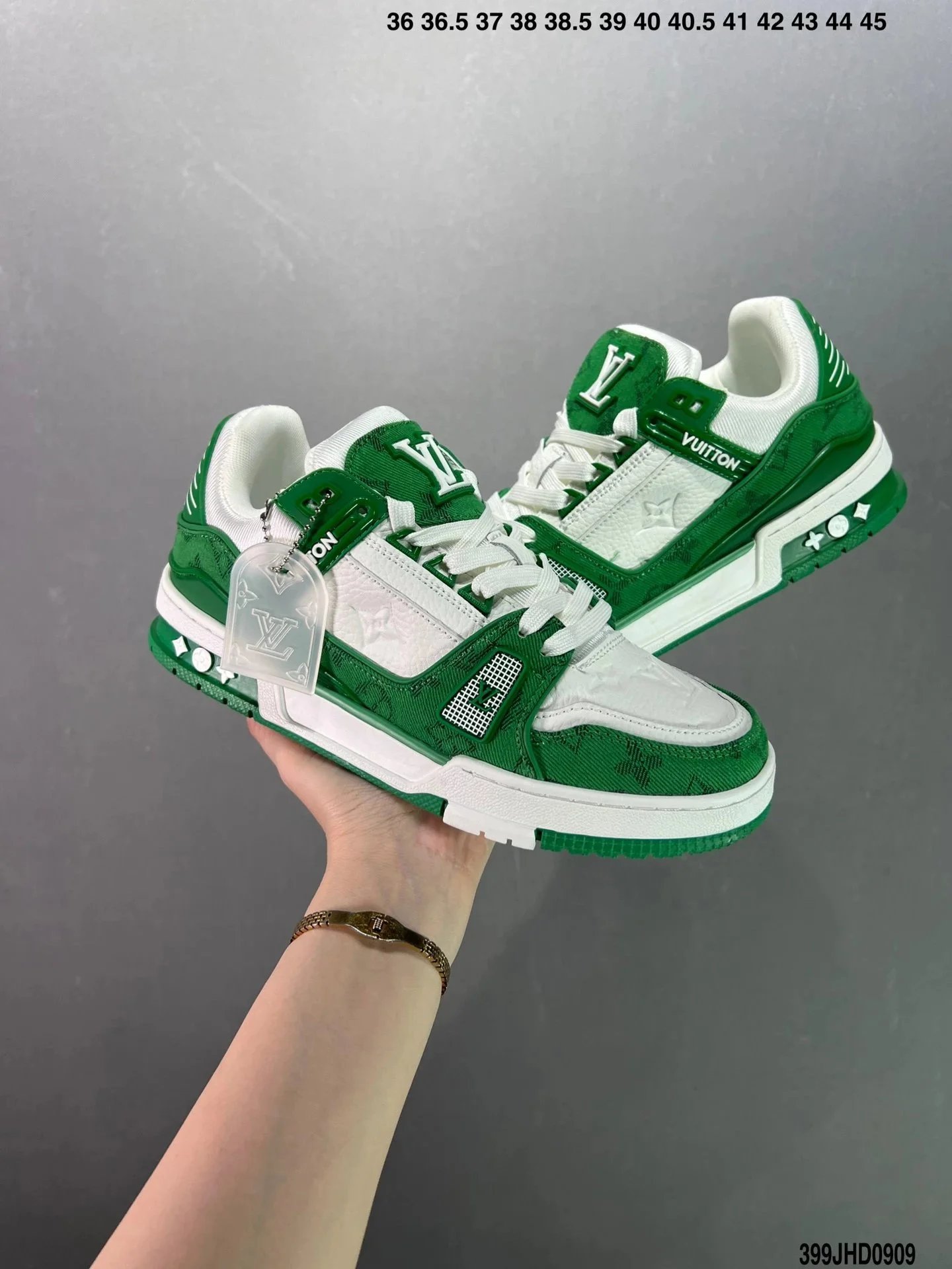 4 White and Green