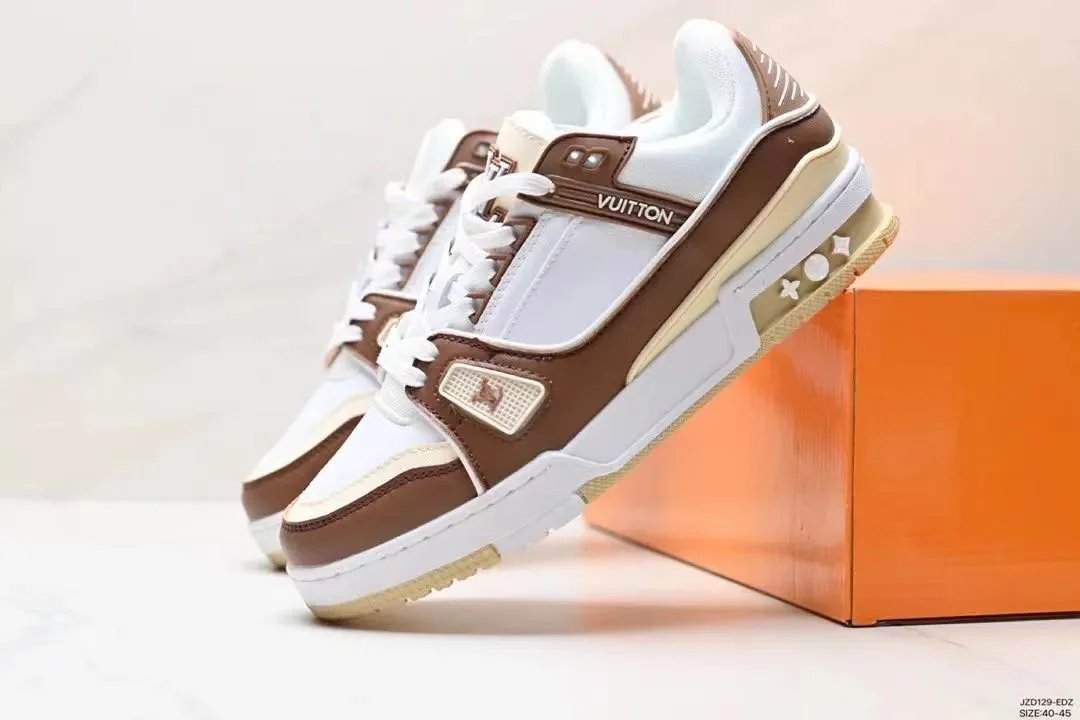10 White Khaki