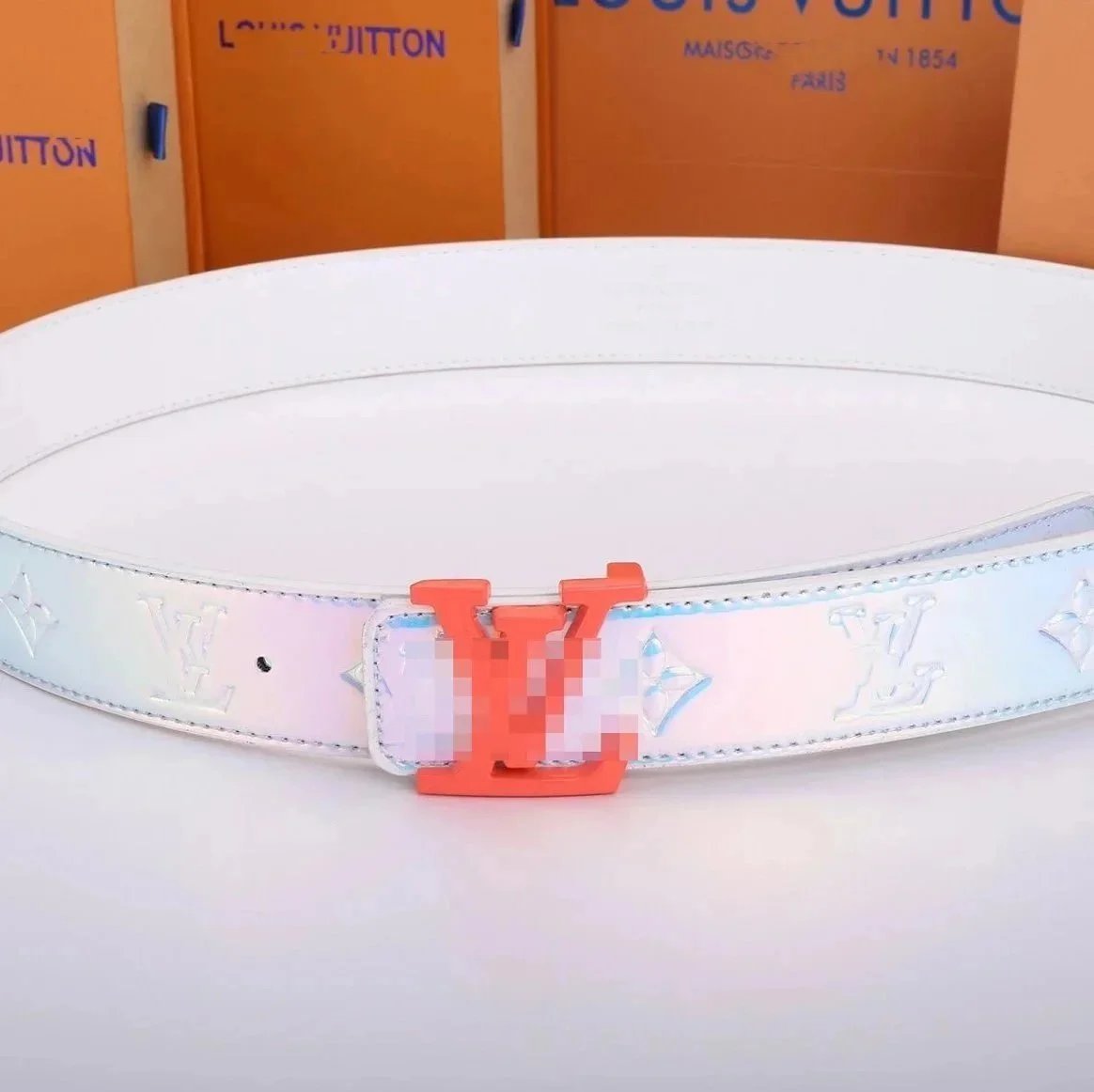 Pink buckle