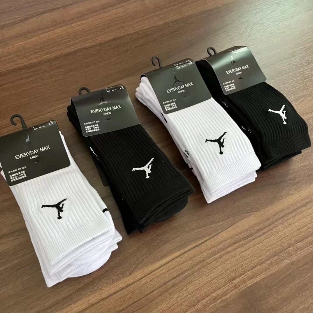 4(four pairs)