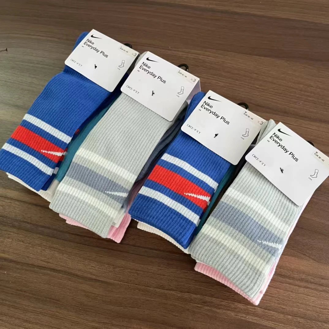 30(four pairs)
