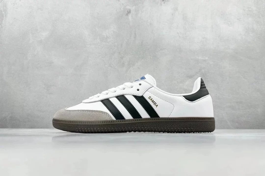 Black, White, and Gray B75806