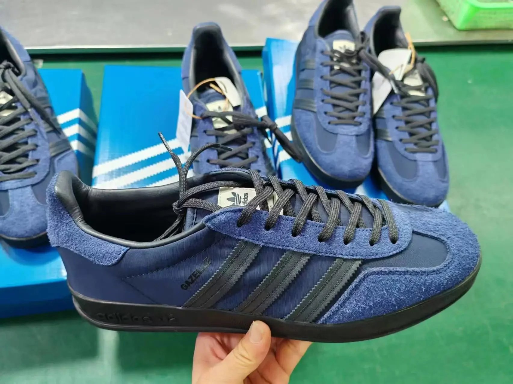 Navy Blue IH9986