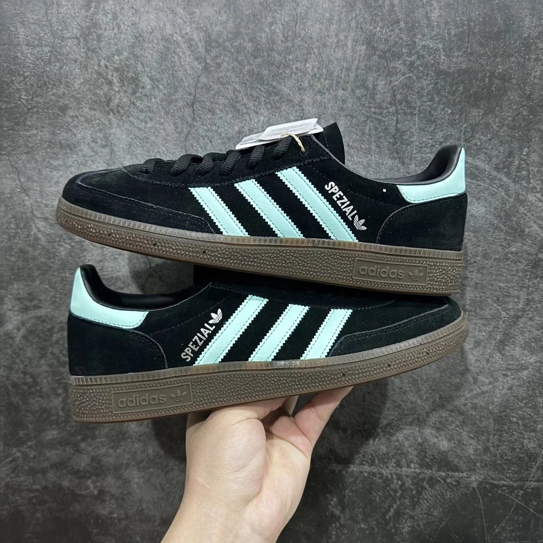 Tiffany green and black raw rubber IH7491