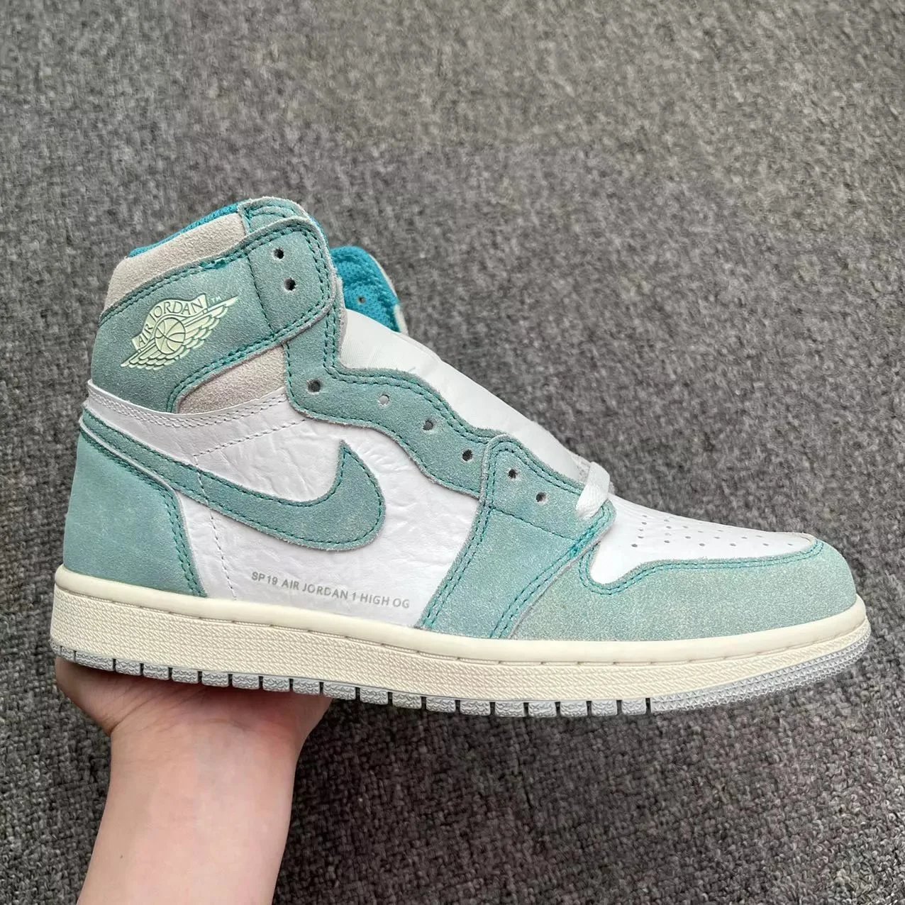 New XC AJ1 Tiffany