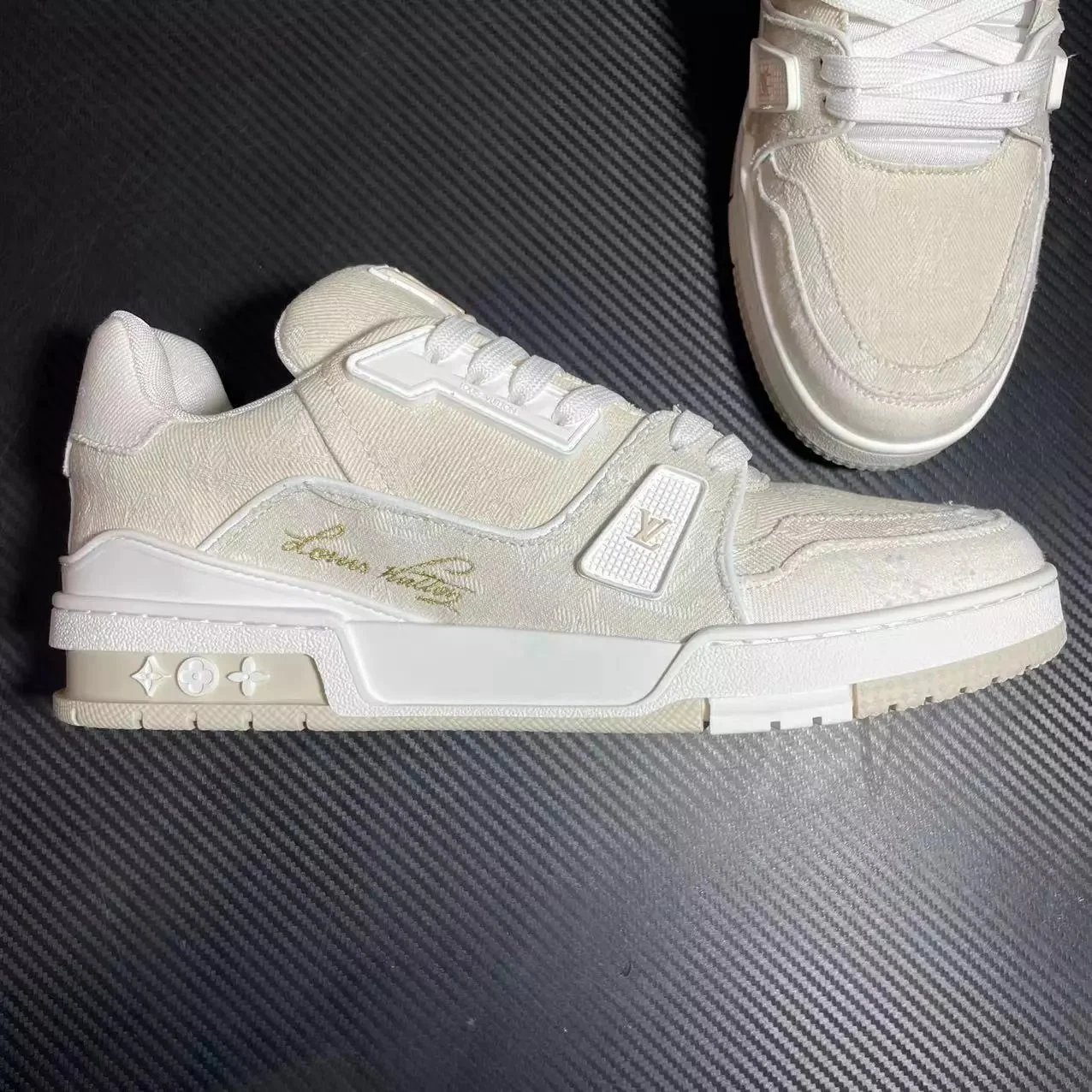 Beige denim