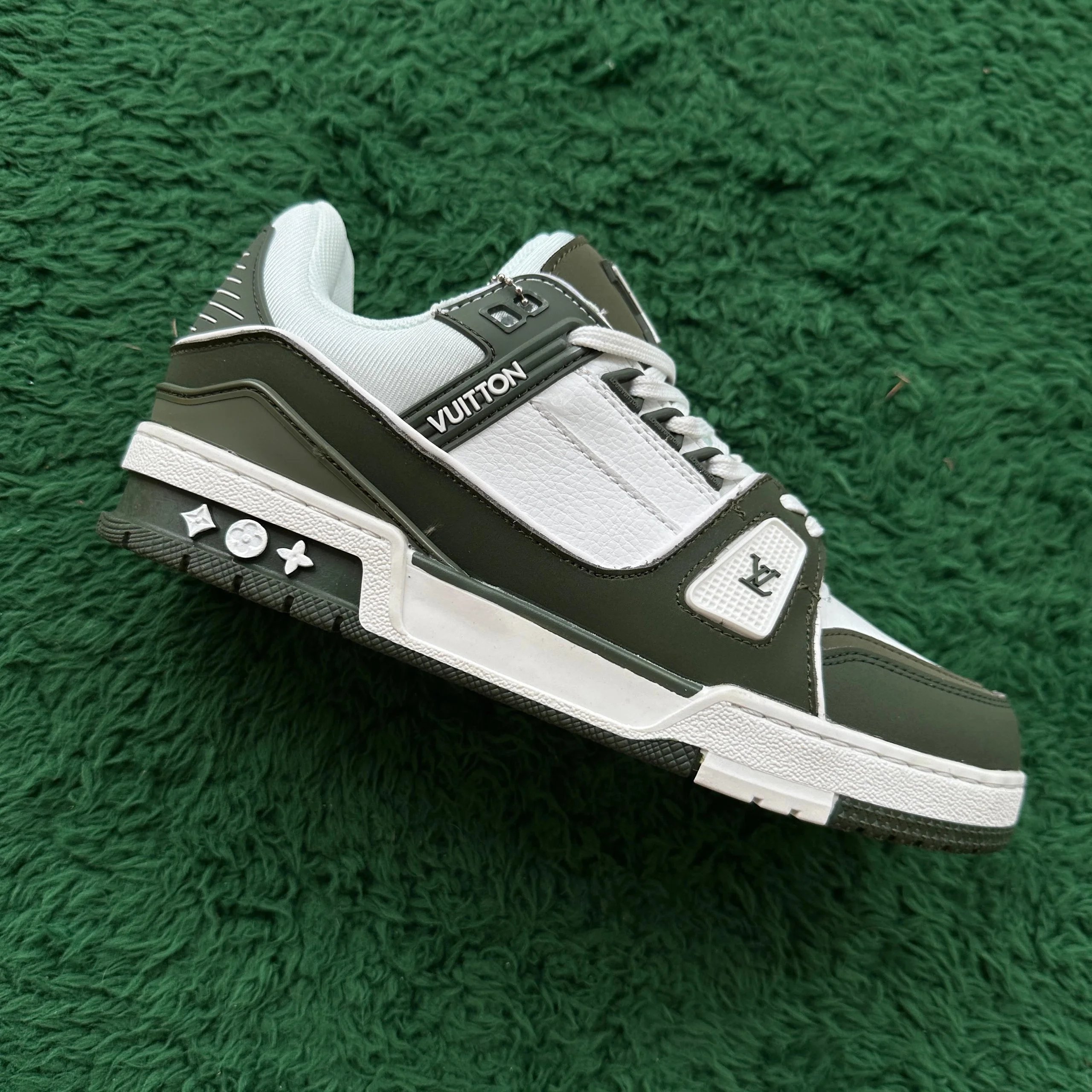 Green and White 15