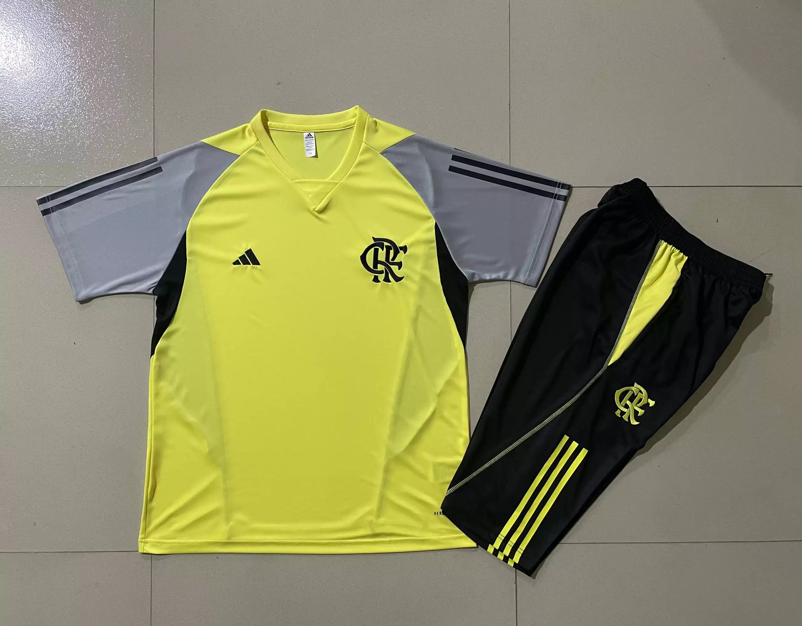 24 yellow 006