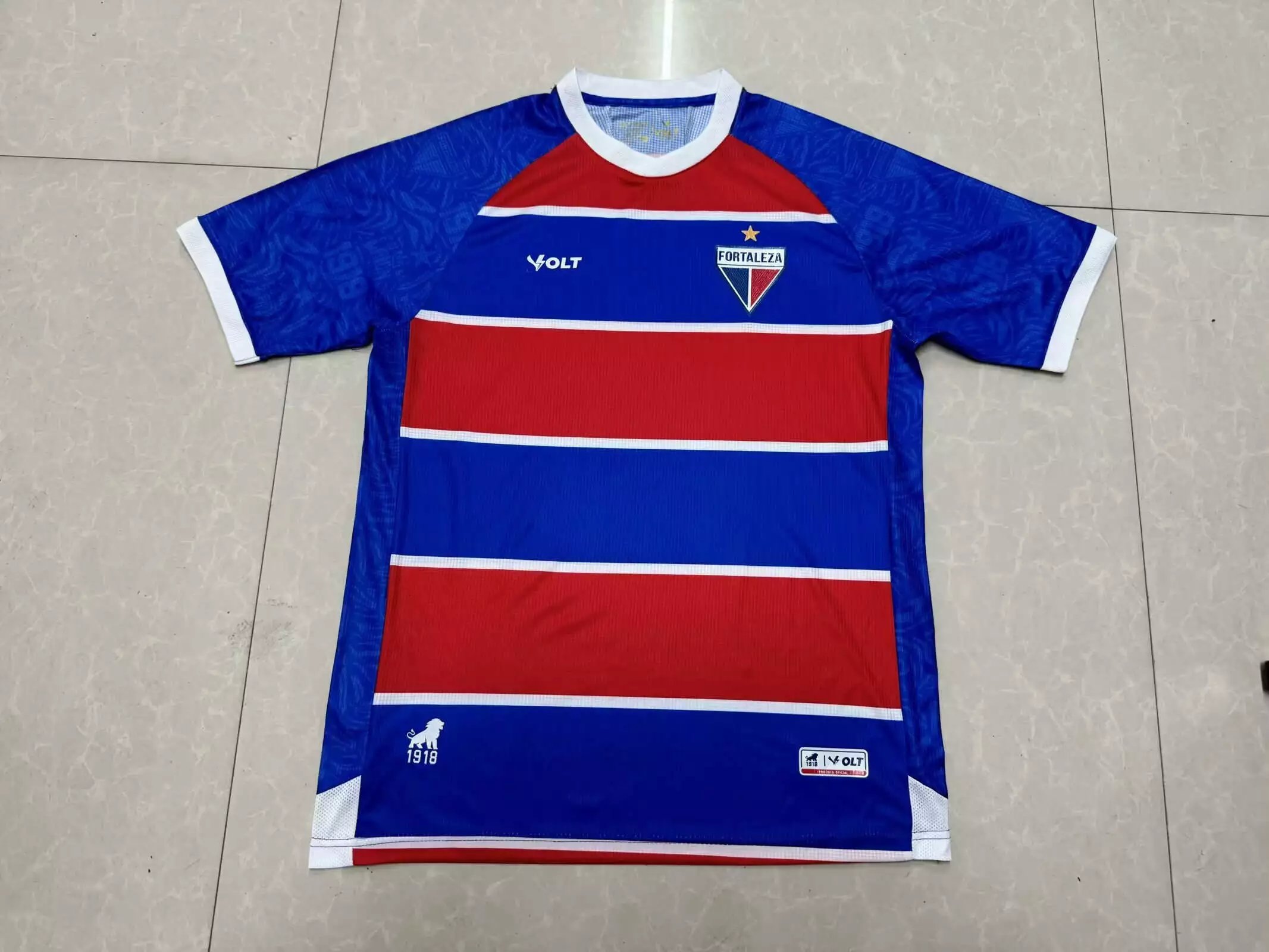 38 Blue and red 006
